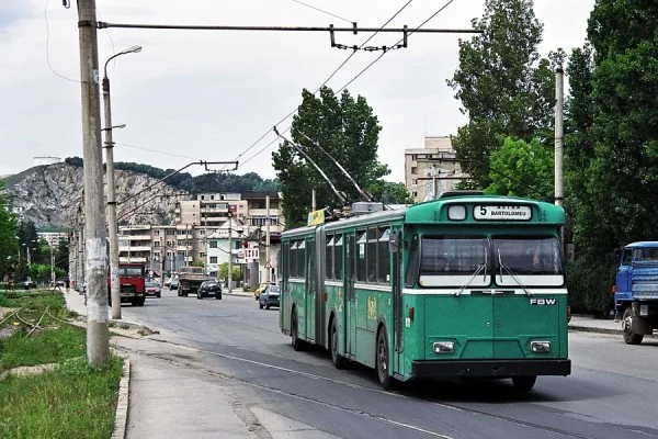 Cu sau fără troleibuze în Braşov?
