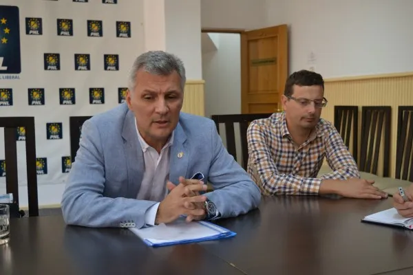 Senatorul Daniel Zamfir le pregăteşte „noi surprize” creditorilor