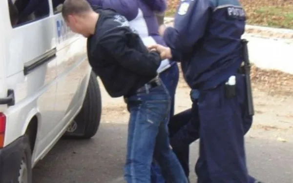 Nu s-a lăsat până nu i-a făcut poliţistului dosar penal