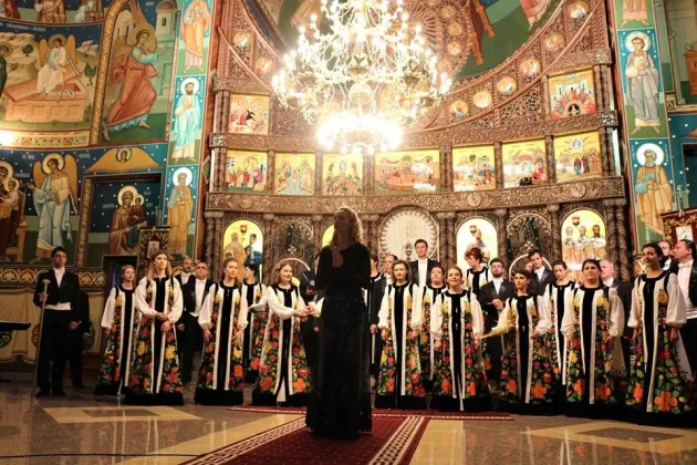 Corul Madrigal va concerta la Biserica Evanghelică din Cristian