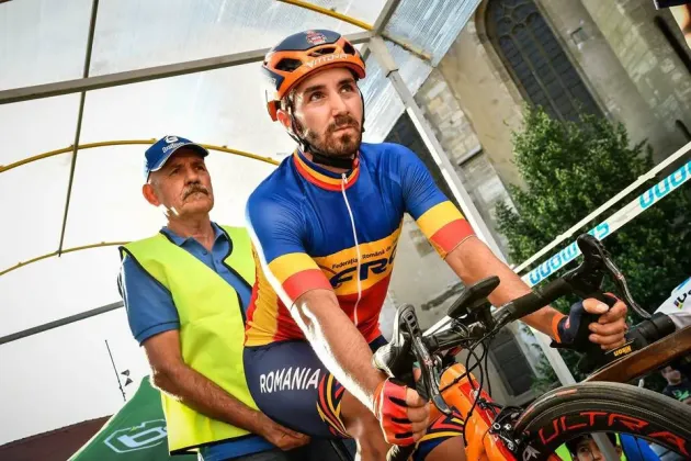 Accidentat la încălzire, Edi Grosu a fost cel mai bine clasat român în prologul Turului Sibiului