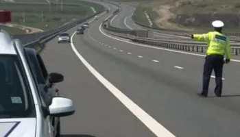 Tânără din Brașov, amendată pentru că circula cu 192km/h pe autostradă