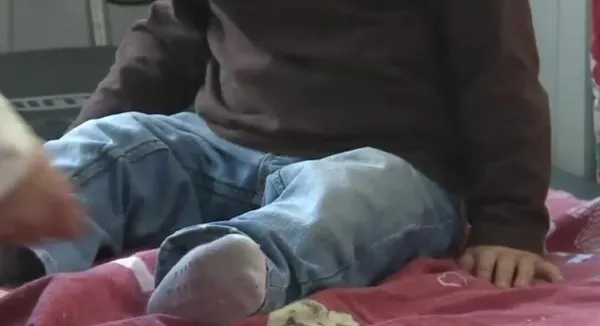 Cerc vicios birocratic care îi poate fi fatal lui David, un micuţ de 4 ani din Brașov care suferă de cancer