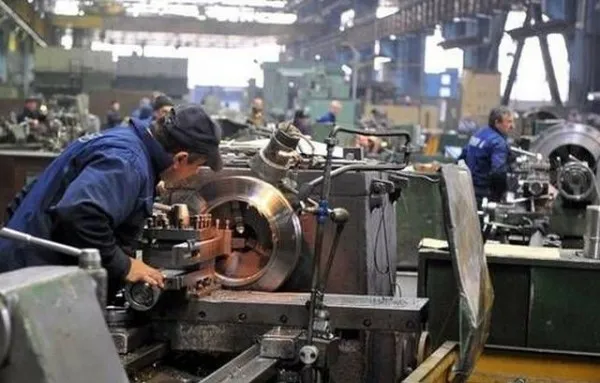 S-a cam dus mitul braşovenilor muncitori: 3 din 10 braşoveni apţi de muncă refuză să o facă