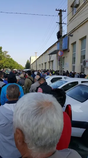 Sâmbăta devine zi lucrătoare la Paşapoarte