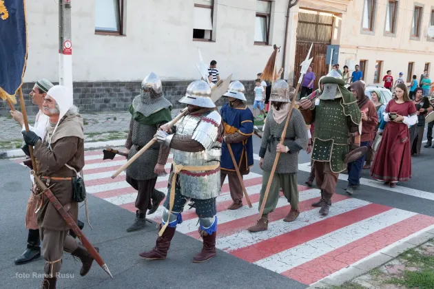 Spectacole, cavaleri, domniţe şi trăsuri la Festivalul Istoric Ghimbav 2017