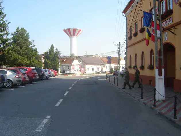Activitatea Primăriei ar putea fi destabilizată din cauza scandalului iscat pe tema legii salarizării