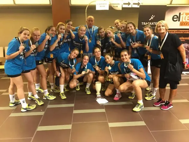 Argint pentru junioarele II de la CS Transilvania la Cell Cup, în Ungaria