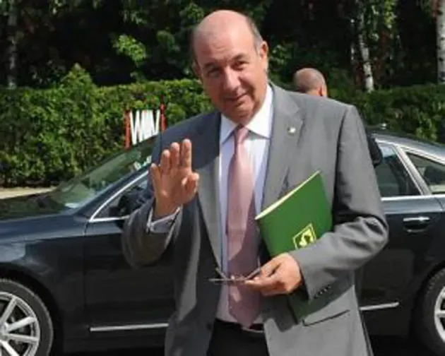 Preşedintele CEC Bank, cel mai scump pensionar bancher