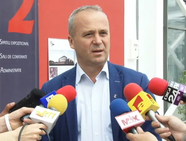 Rectorul de la „Transilvania”, un posibil ministru la Educaţie, zic sociologii
