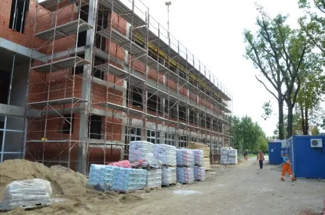12 şcoli şi grădiniţe din Braşov vor fi extinse