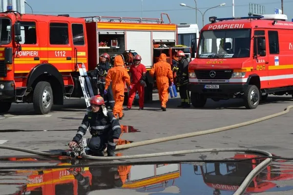 Pompierii se serbează astăzi cu demonstraţii la Coresi şi mâine cu Ziua Porţilor Deschise