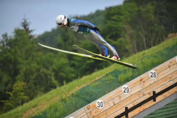 În premieră pentru România, Râşnovul găzduieşte Cupa Continentală la sărituri