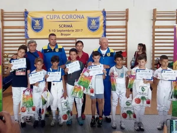 
Scrimerii de la Corona au câştigat opt medalii „acasă”
