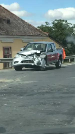 A intrat pe DN 13 fără să se mai asigure
