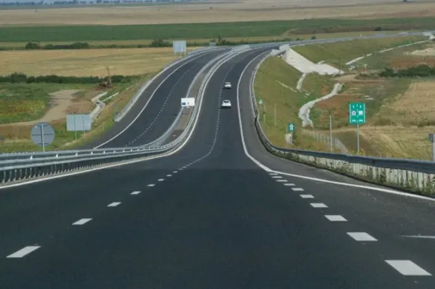 Financial Times: De ce nu are Transilvania autostradă? Din cauza munşilor şi a scuzelor proaste