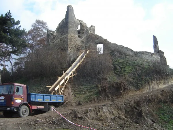 Cetatea Feldioara îşi va deschide porţile pentru vizitatori anul viitor