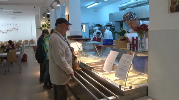 Cantina fără bon fiscal de unde nimeni nu pleacă flămând