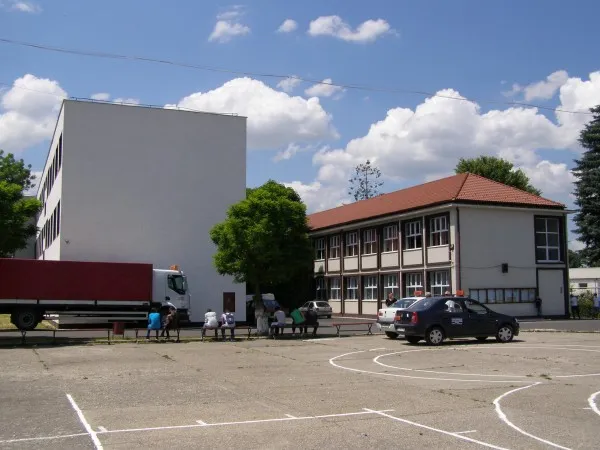 Doar 5 din 10 şcoli, tentante pentru constructori