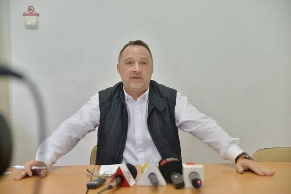 „Deszăpezim şi vara”: Exagerările lui Gantz în prima zi cu ninsoare