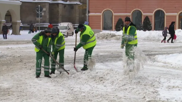 Contract de 8 ani cu operatorul de salubritate şi de 4 ani cu firmele care vor deszăpezi şi salubriza domeniul public