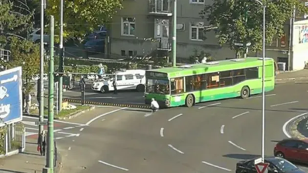Trafic blocat în zona Spitalului Judeţean din cauza unui accident
