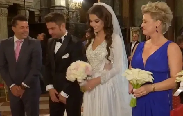 Ce profit a avut Adi Mutu la nuntă şi cât a fost darul naşului Cosmin Contra