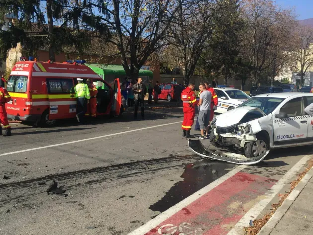 Accident într-o intersecție problemă din Codlea 
