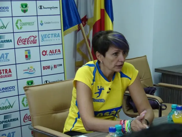 Mariana Târcă şi-a deschis academie de handbal