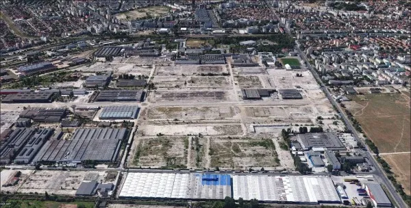 Oraşul din oraş: 25.000 - 30.000 de apartamente anunţate pe ruinele uzinei Tractorul