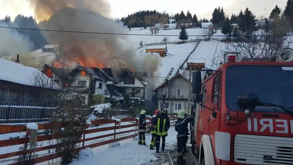 Au luptat cu flăcările timp de 13 ore