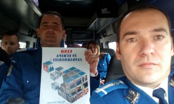 Jandarmii braşoveni, prin judeţ în căutare de viitori colegi