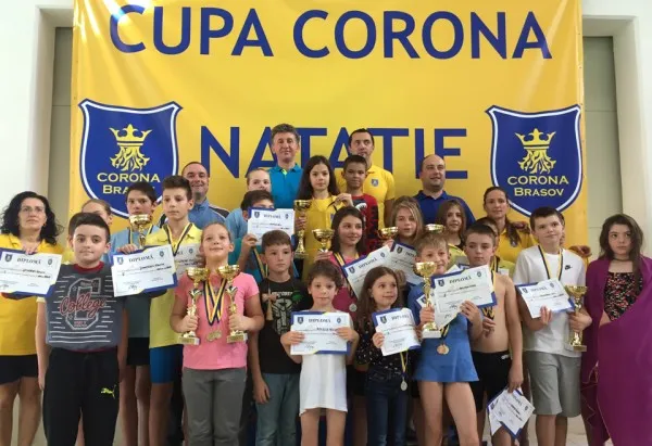 12 medalii de aur, 11 de argint şi 7 de bronz pentru înotătorii Coronei la „Cupa Corona”