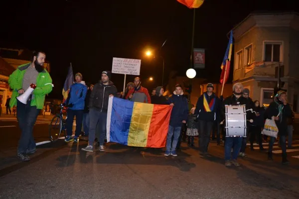 #rezist: 3.000 de braşoveni în stradă, cea mai mare participare de până acum
