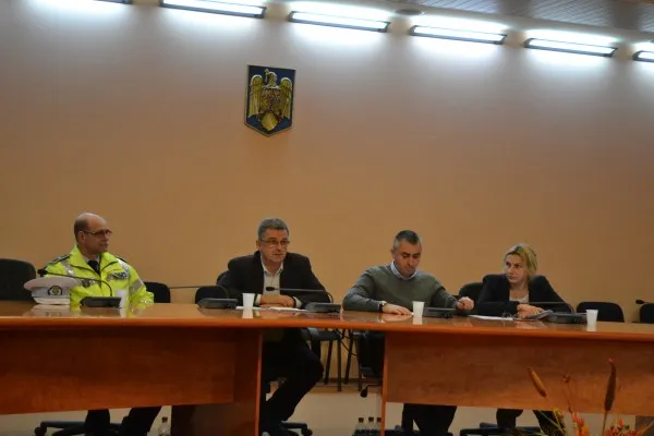 Primăria Brașov a început procedura de ridicare a mașinilor abandonate pe domeniul public. „Epavele pe patru roți” vor fi duse la garajul RATBV din Valea Cetății
