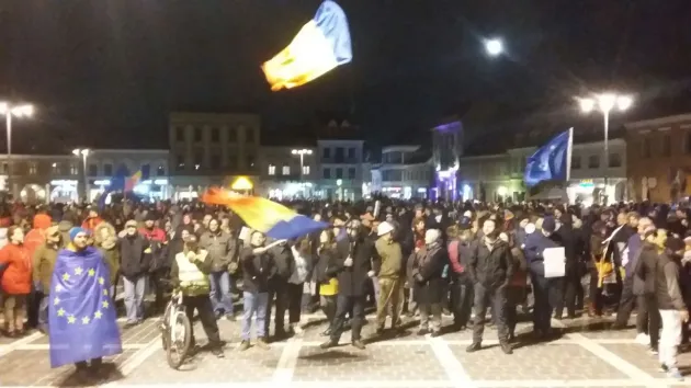 Oamenii care huiduie la proteste ar putea fi condamnaţi la închisoare