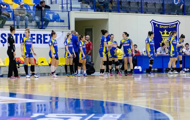Meciuri de „divizie”, în weekend, la Sala Sporturilor