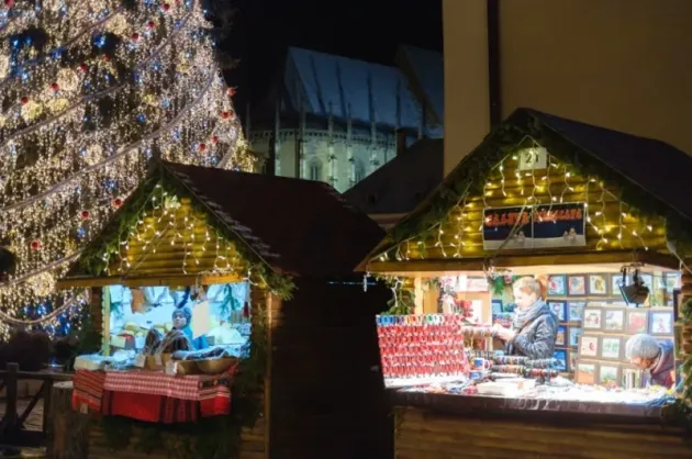 37 de solicitări pentru cele 40 de căsuţe de la Târgul de Crăciun