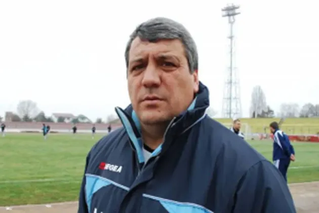 Trei antrenori de la liga 2, demişi în aceeaşi zi!