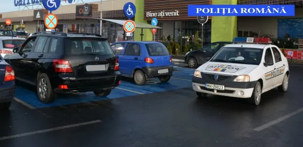 Amenzi de aproape 5.000 de lei, în doar două ore, în parcările magazinelor