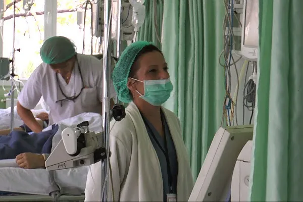Spitalul Judeţean a ajuns să angajeze lunar asistente