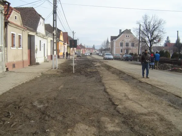 Primăria din Feldioara a primit o finanţare de 11 milioane lei pentru modernizarea străzilor din comună