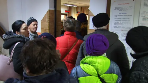 Protest la Casa de Pensii: Salarii mici şi volum de muncă tot mai mare