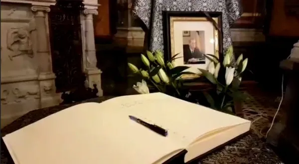 O Carte de Condoleanţe va fi deschisă la Consiliul Judeţean, pentru ca braşovenii să transmită un ultim gând în memoria Regelui Mihai I