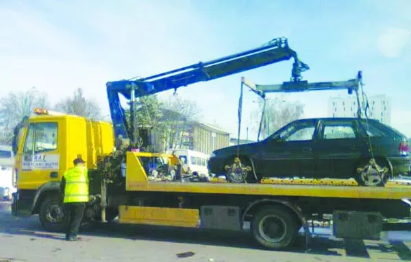 Şi-au adus aminte că au maşină
