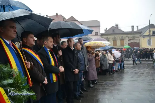 8 Decembrie, în Promenadă, ziua deschiderii manifestărilor privind Sărbătorile de iarnă 