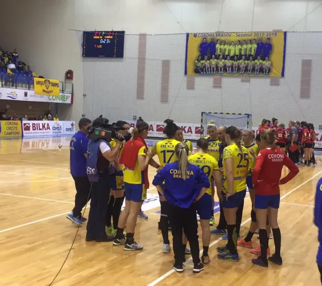 Corona joacă două amicale cu CSM Roman