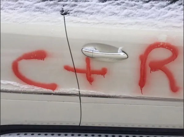 Maşina Adelei Diaconu, vandalizată: „Nu cred în coincidenţe”