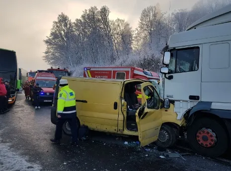 Campion la tenis de masă, decedat după un accident grav pe DN1