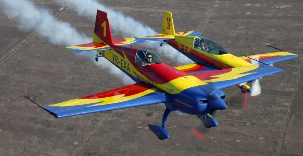 Braşovenii care doresc să devină piloţi sau paraşutişti se pot înscrie la cursurile Aeroclubului